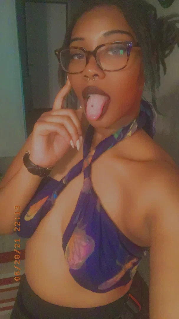 Denie_Love profile banner
