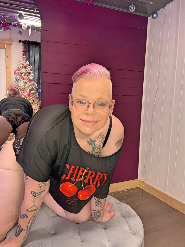 🦄 Curvy Heather Sneak Peek 🦄's avatar