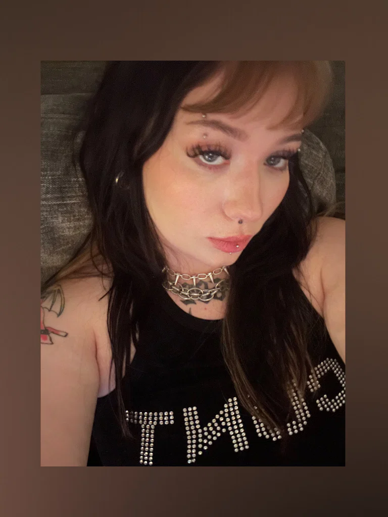 Bunny🖤🥀's avatar