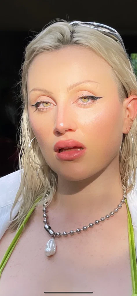 Gwen ✨'s avatar