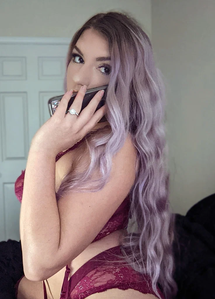 𝕮𝖍𝖆𝖗𝖑𝖔𝖙𝖙𝖊 𝕰𝖚𝖕𝖍𝖔𝖗𝖎𝖆 ♡'s avatar