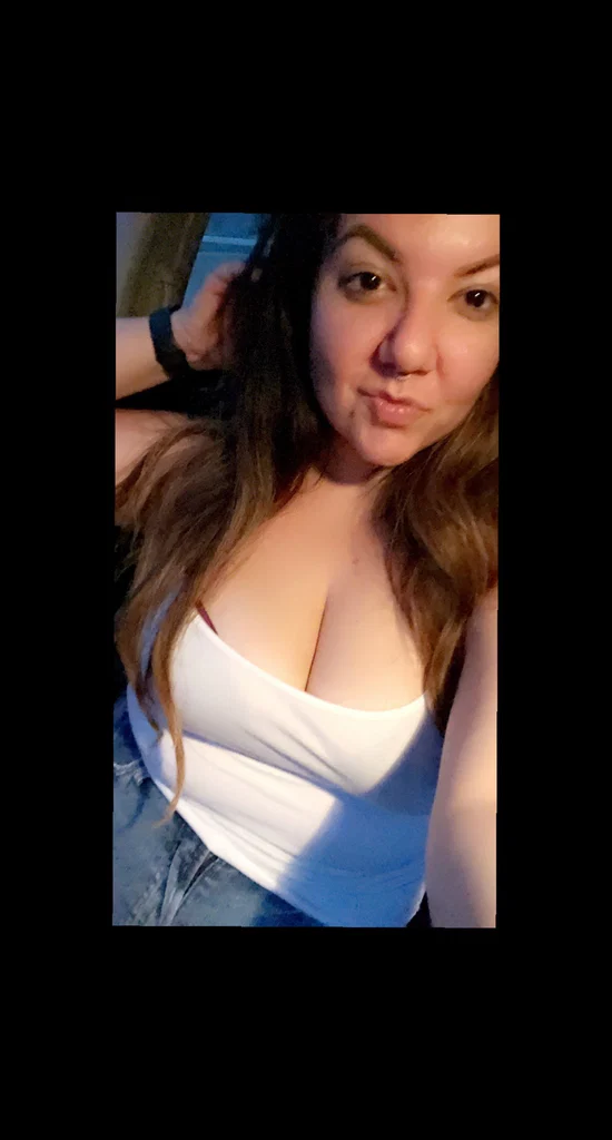 Miss Angela Mae's avatar