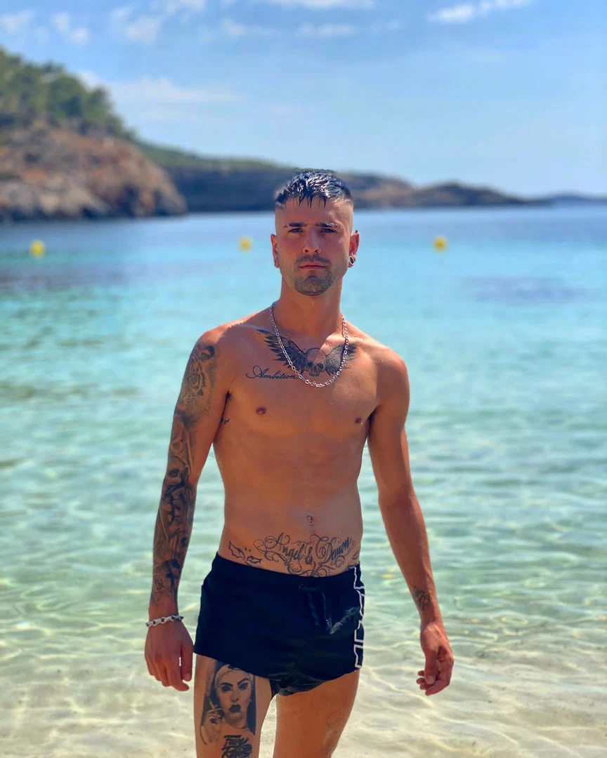 ✨Ariitz_Privxxx✨ profile banner
