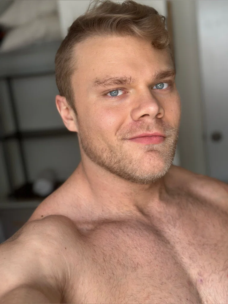Reagan Blue's avatar