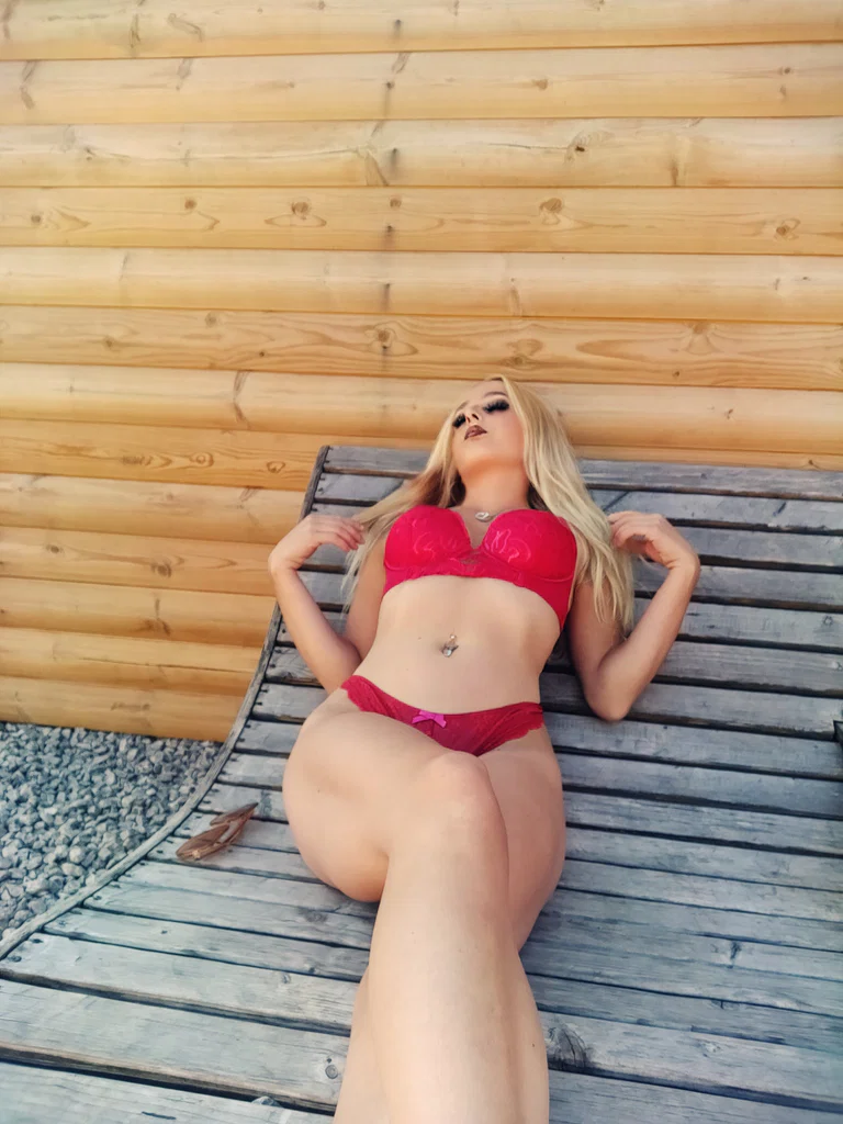 Fern Barnes🍑's avatar