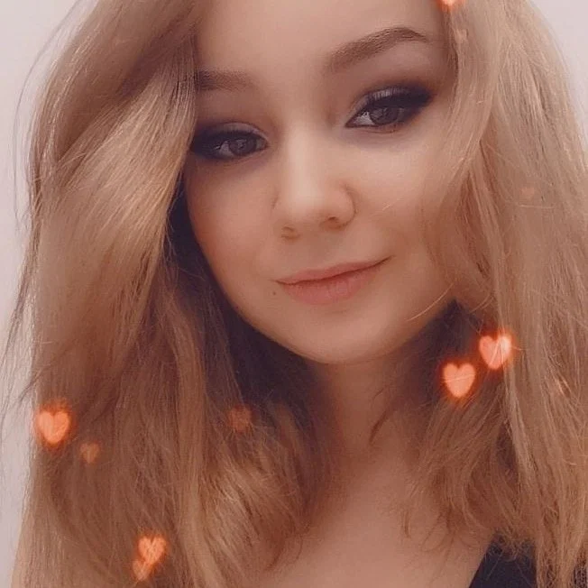 Busty Hottie's avatar