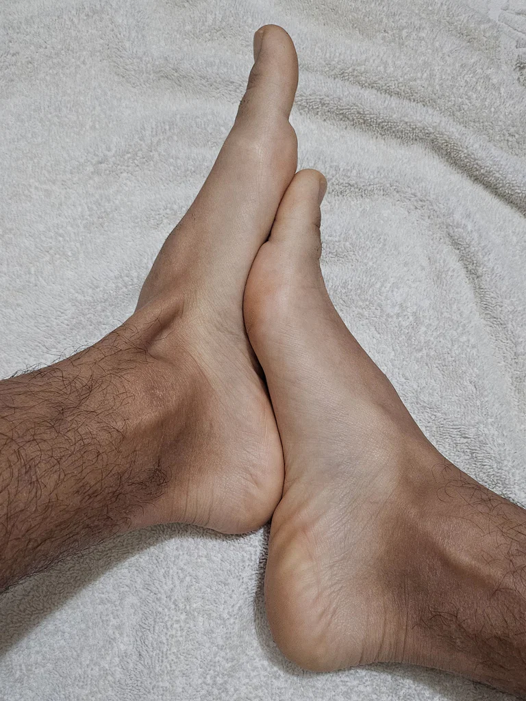 Venezuelan Big Feet