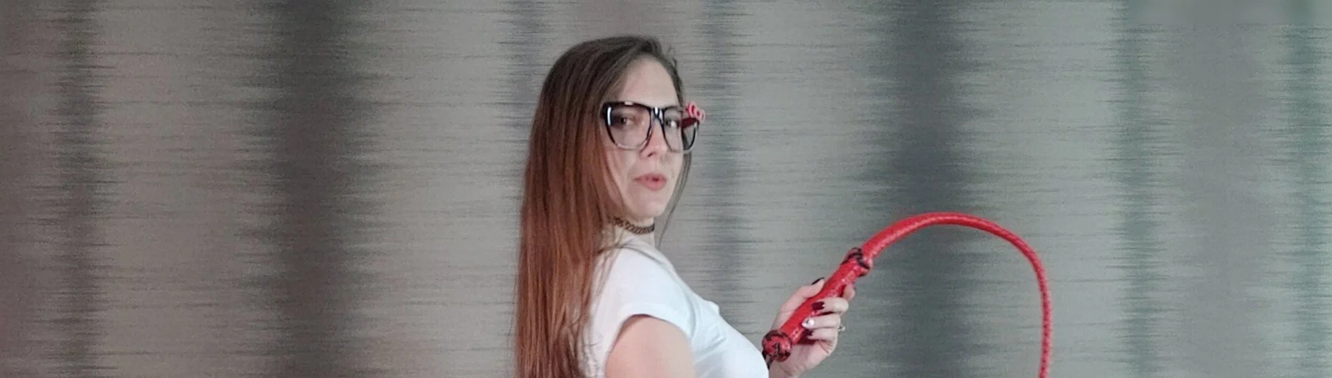 Sadie Holmes profile banner