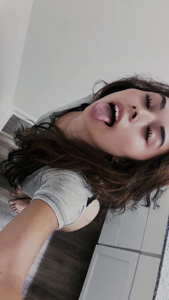 Lola Baeby's avatar