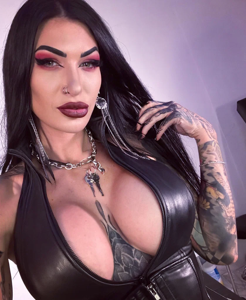 Mistress Damazonia's avatar