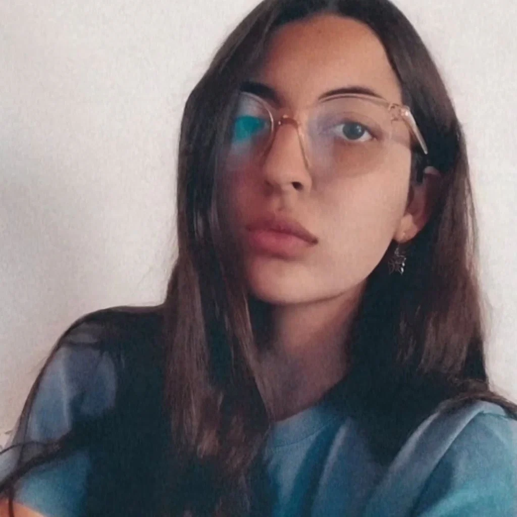 B R U N A's avatar