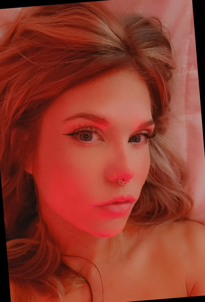 Ava Grace's avatar
