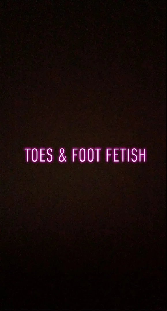 Latina Toes profile banner