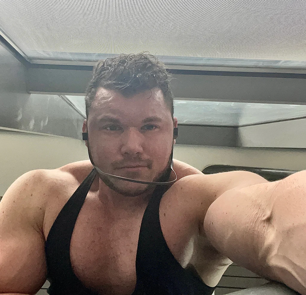 MuscleGodWelshy's avatar