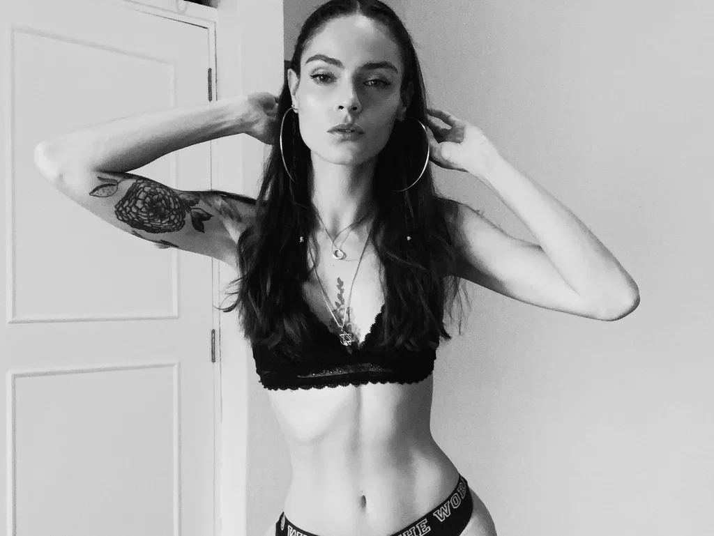 Miss Cherry Darling's avatar