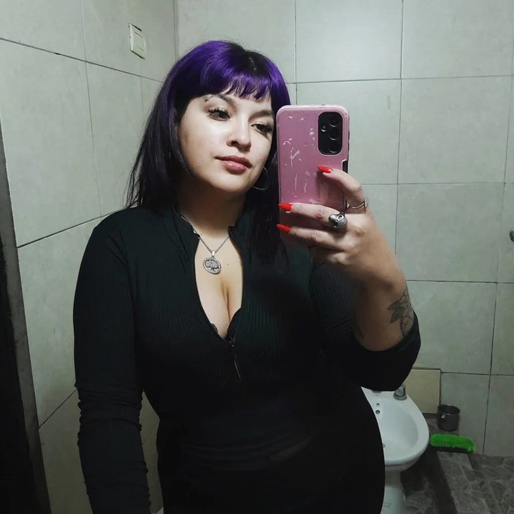 Shenna Pink's avatar