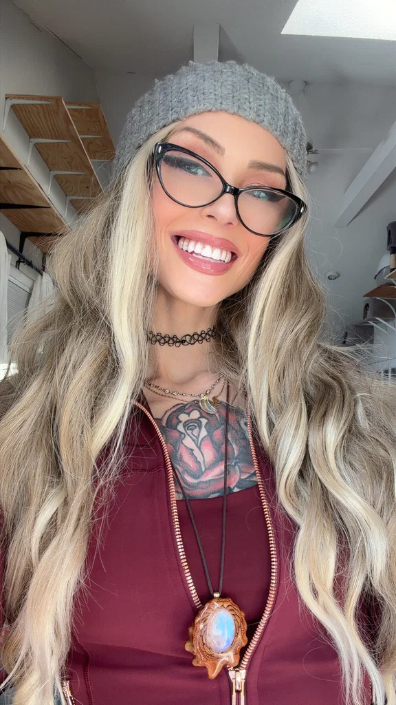 👑LizzieRoseTV's avatar