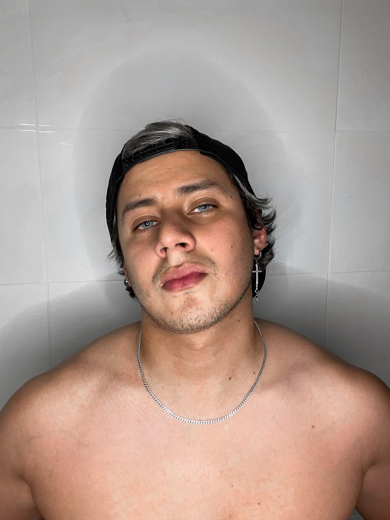 Crhiss Vanger's avatar