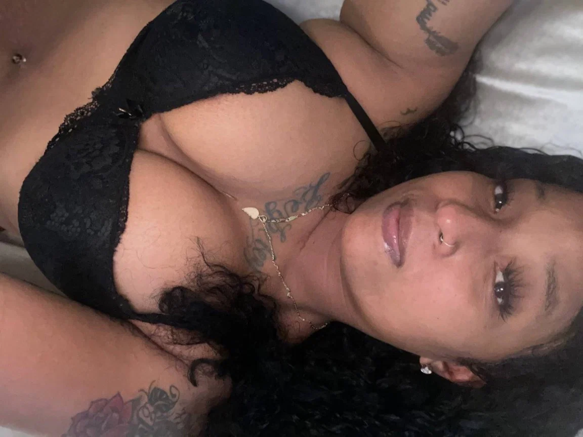 Yummiyung69 profile banner