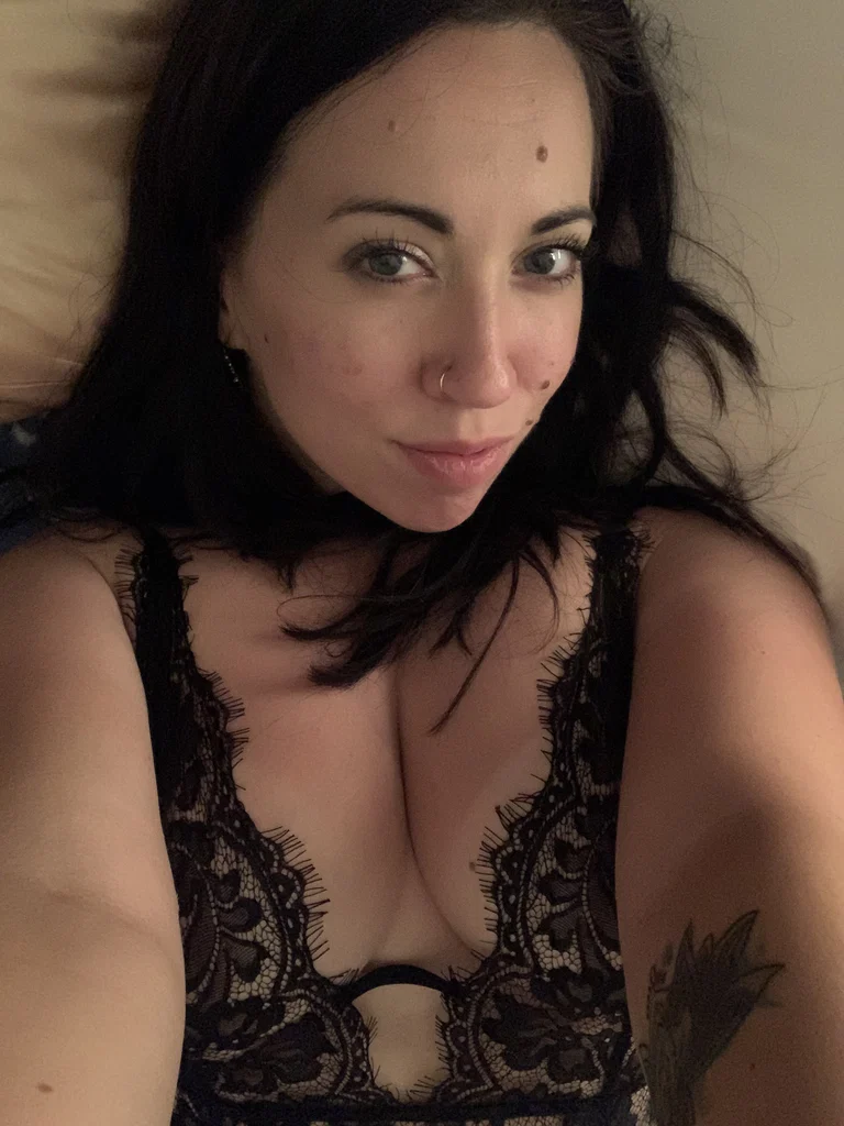 Leia Von Lace's avatar