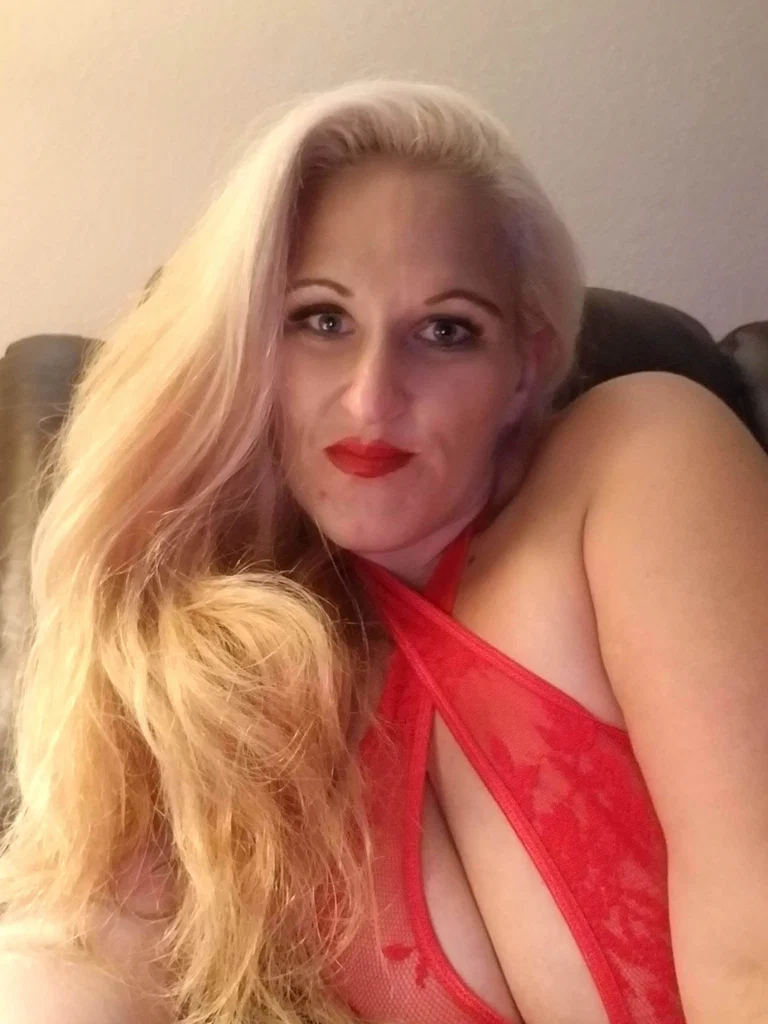 Liz Love
