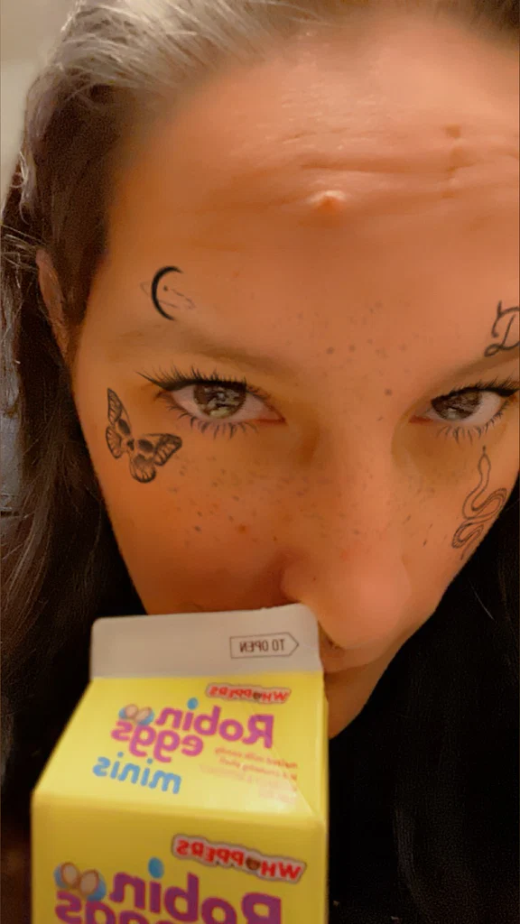Lyndsey Sparkles