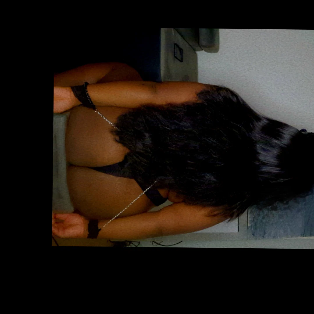 Royvlty profile banner