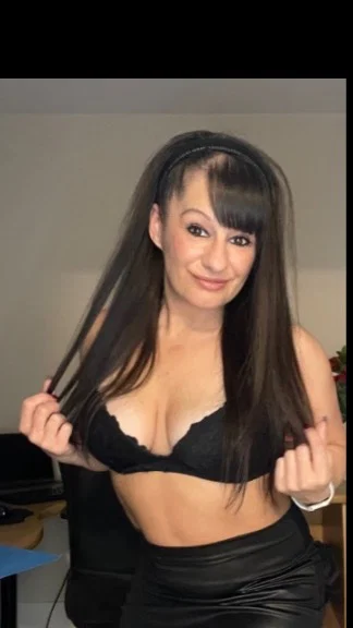 Mia Coulis's avatar