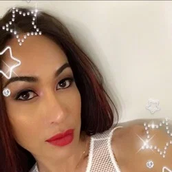 karolina j's avatar