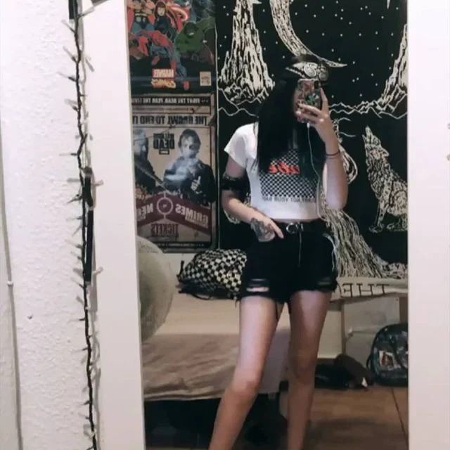 Larahorrowegirls profile banner