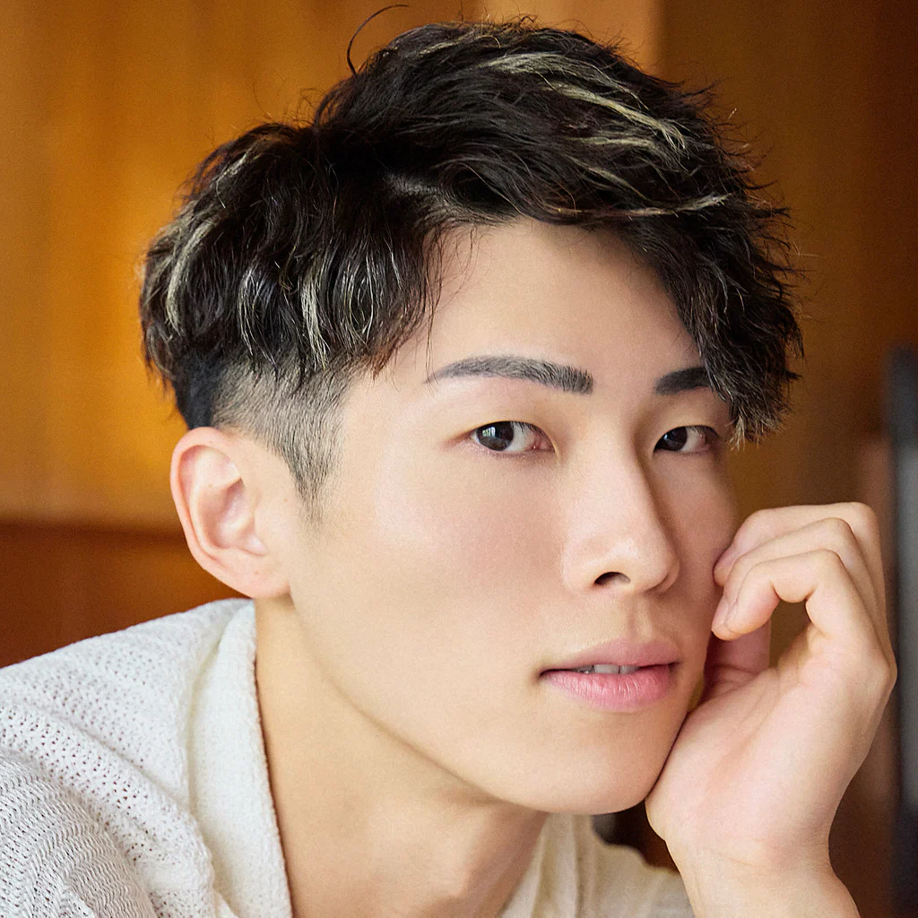 Chin Kou's avatar