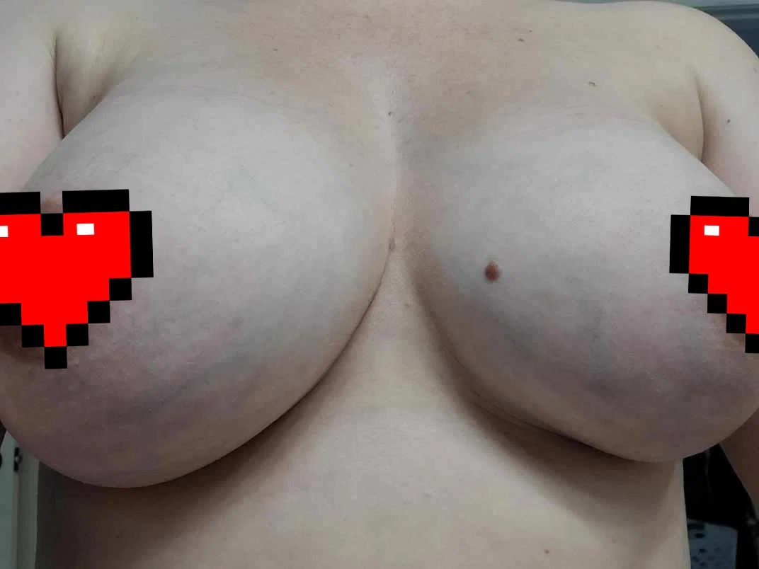 Redthebustypetite profile banner