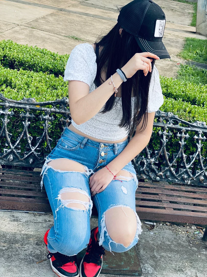 Vanesa Solorzano profile banner