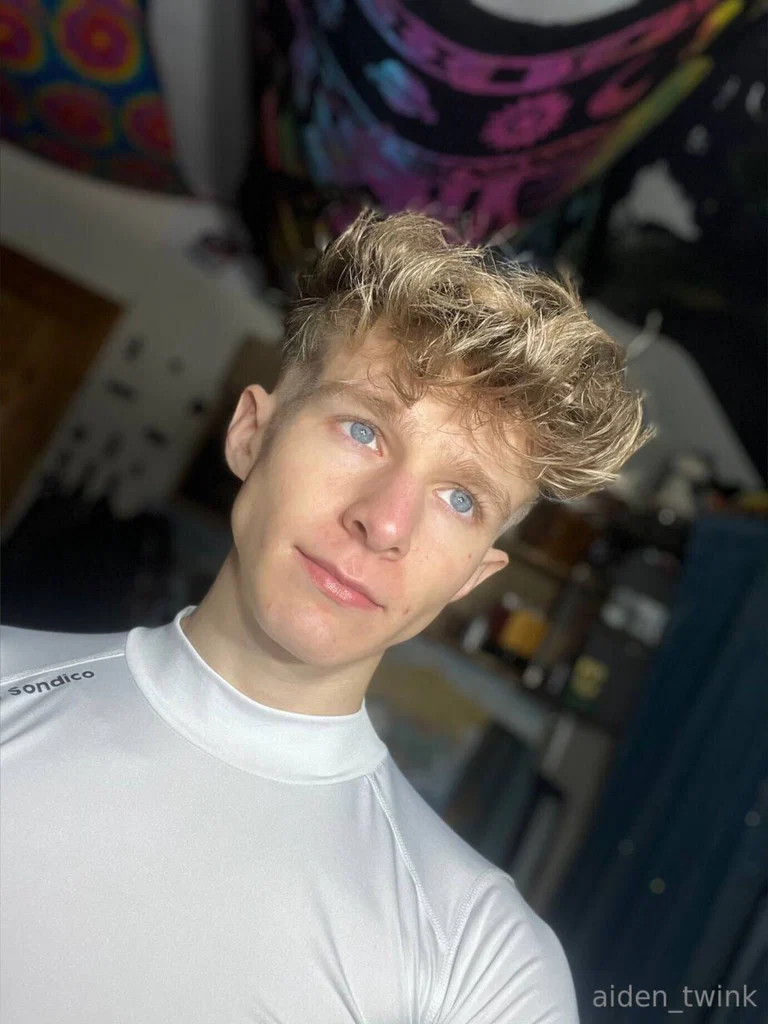Aiden_official (18+)'s avatar