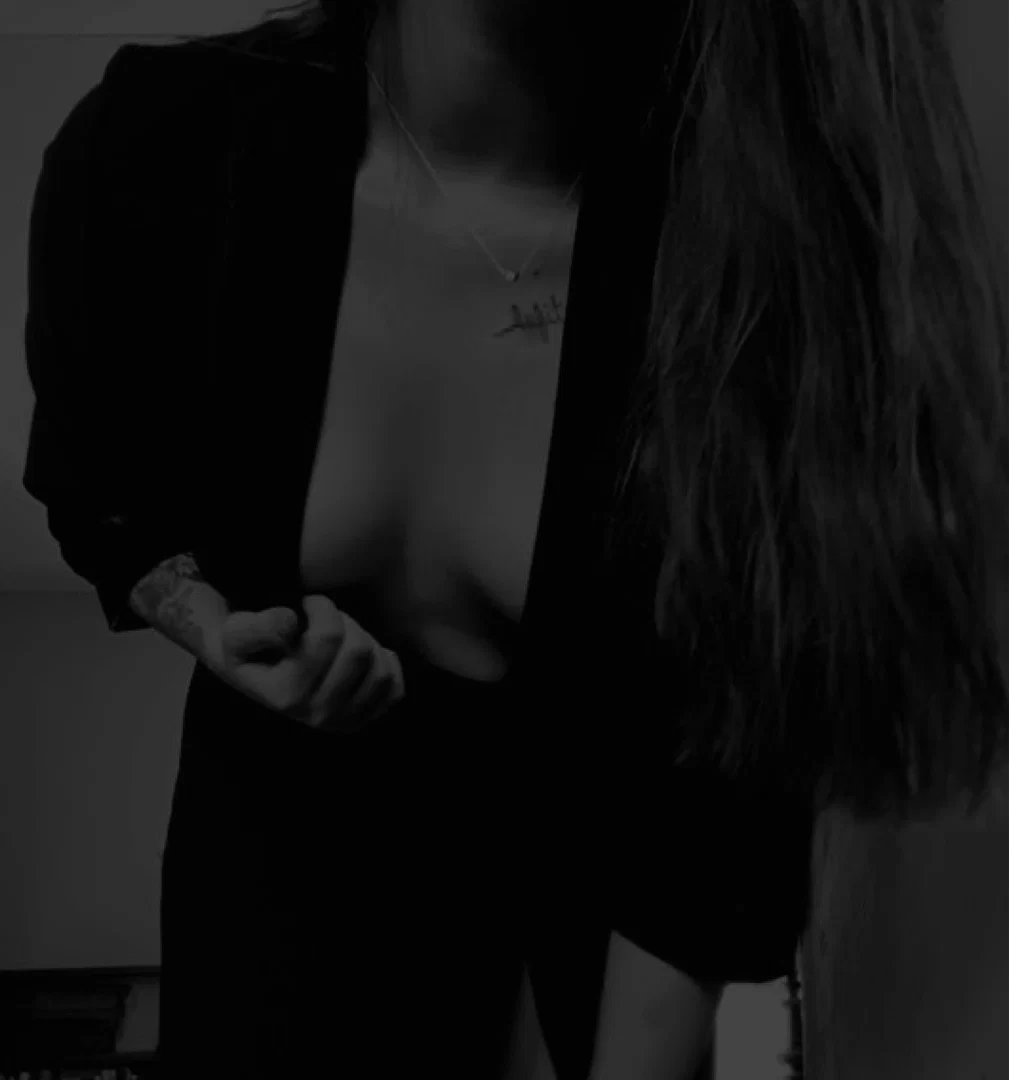 Inked babe profile banner