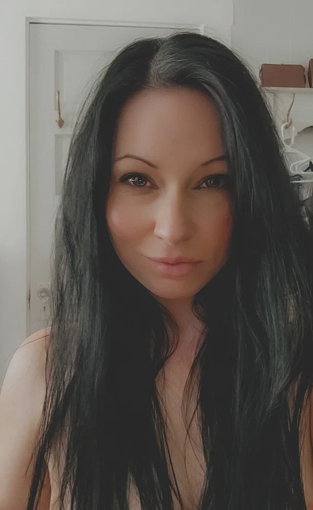 LuckyLuscious's avatar