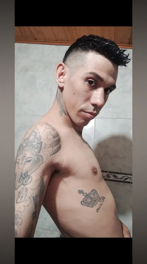 Twinks tattoo 🔥 free page 😊's avatar