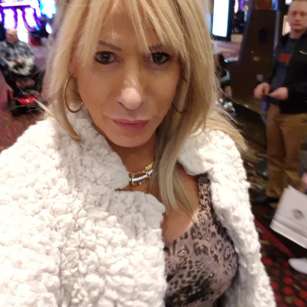 Robbi Racks's avatar