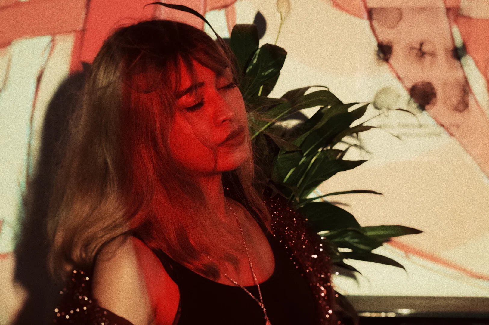 Girl on π₯ profile banner