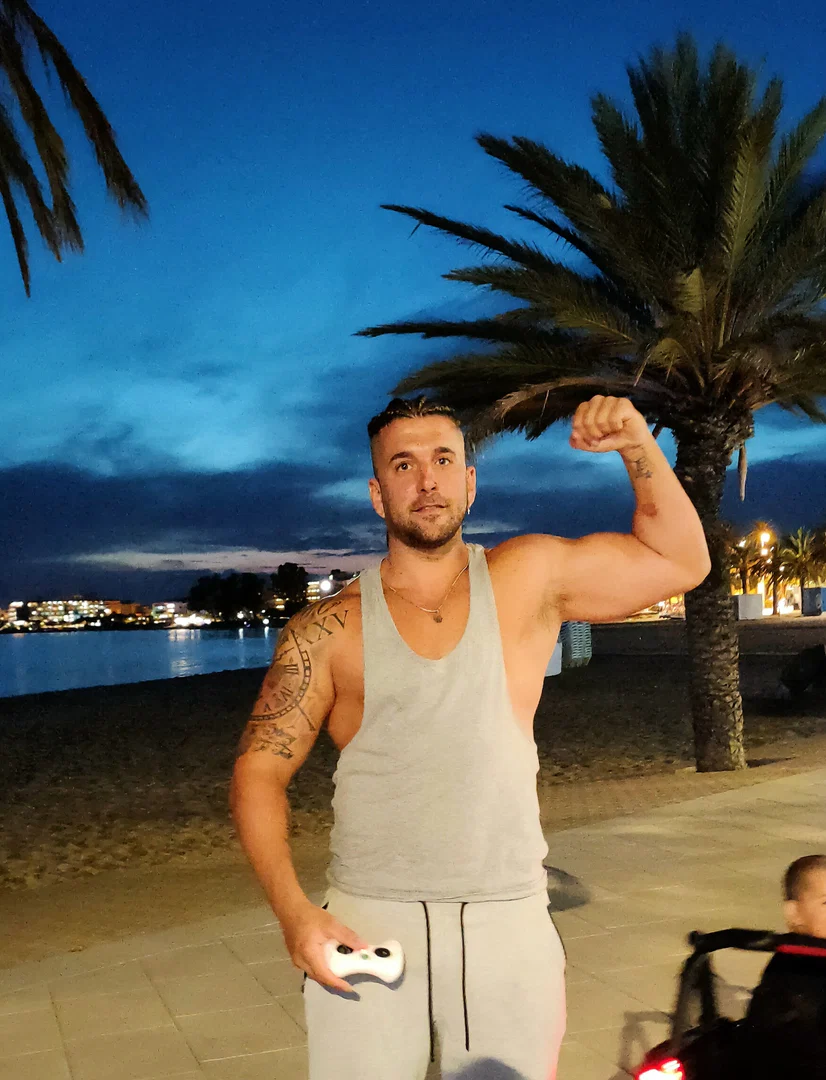 Aitor fitness profile banner