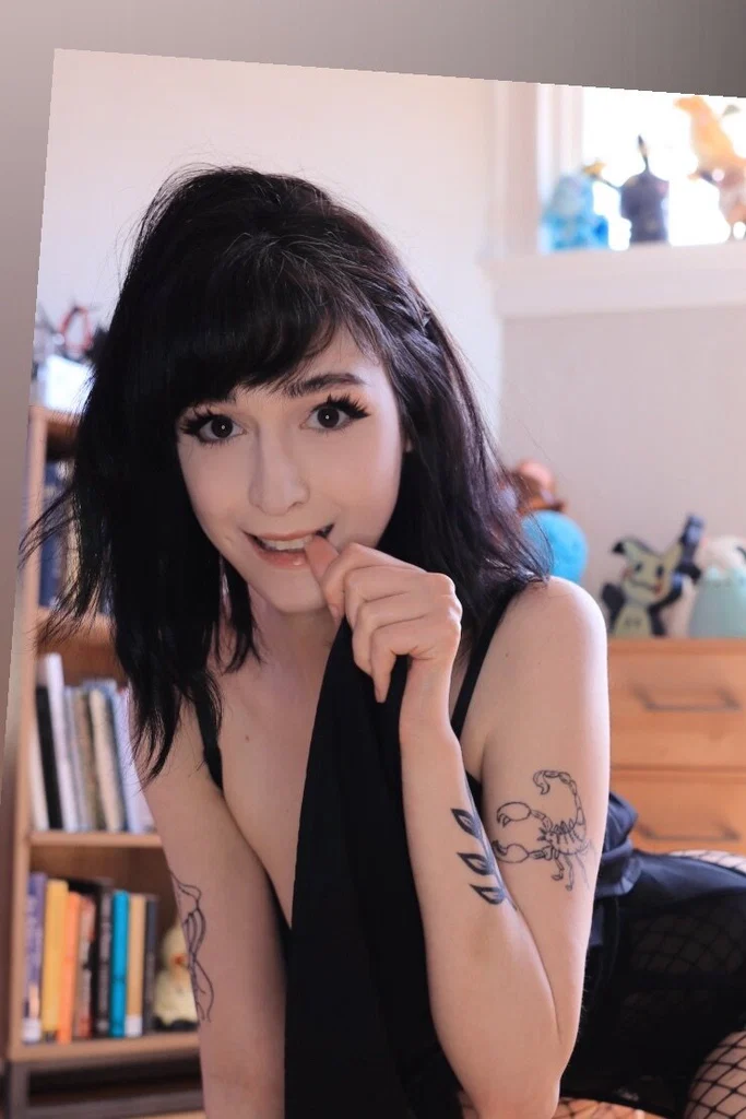 Ivy ‪🖤's avatar