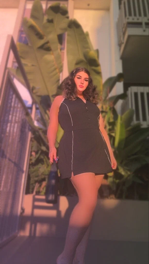Curvy Peach🍯🍃💨's avatar