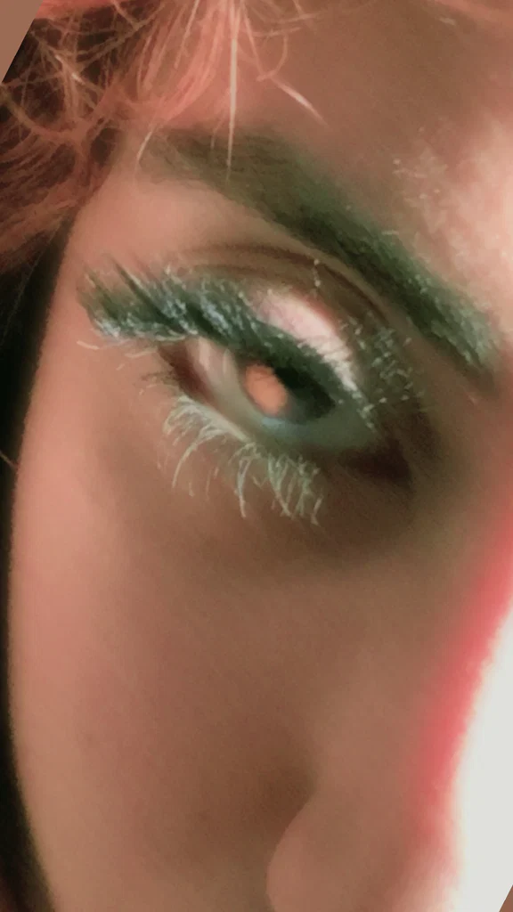 Lola's avatar