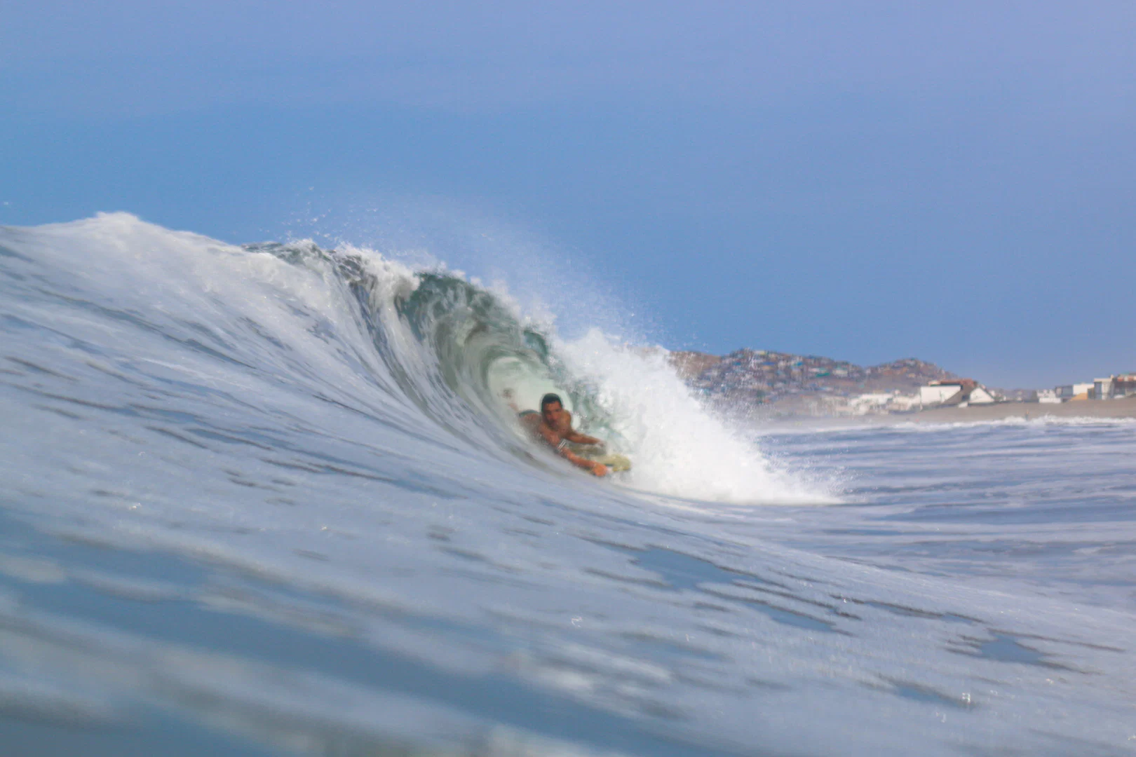 Mario Tuesta profile banner