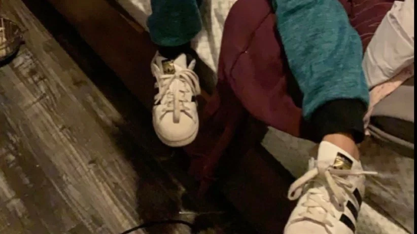 Sexy Latina feet profile banner