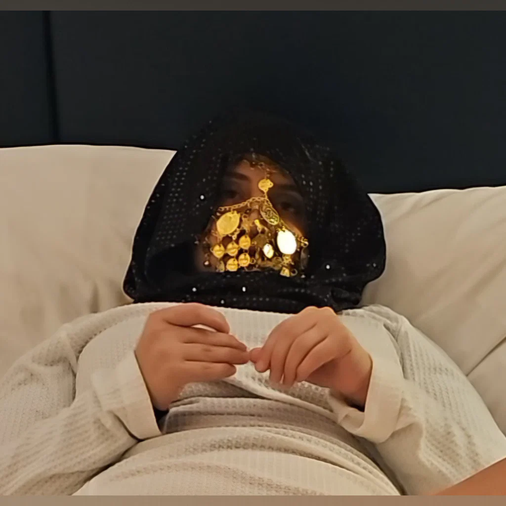 Becca Ives's avatar