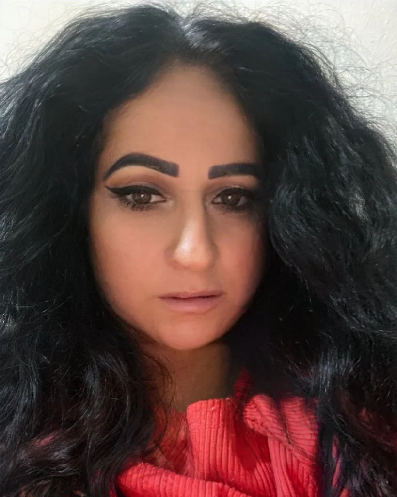 RosaFleur's avatar