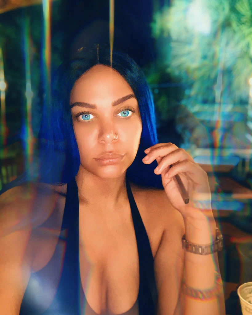 Lola banks's avatar