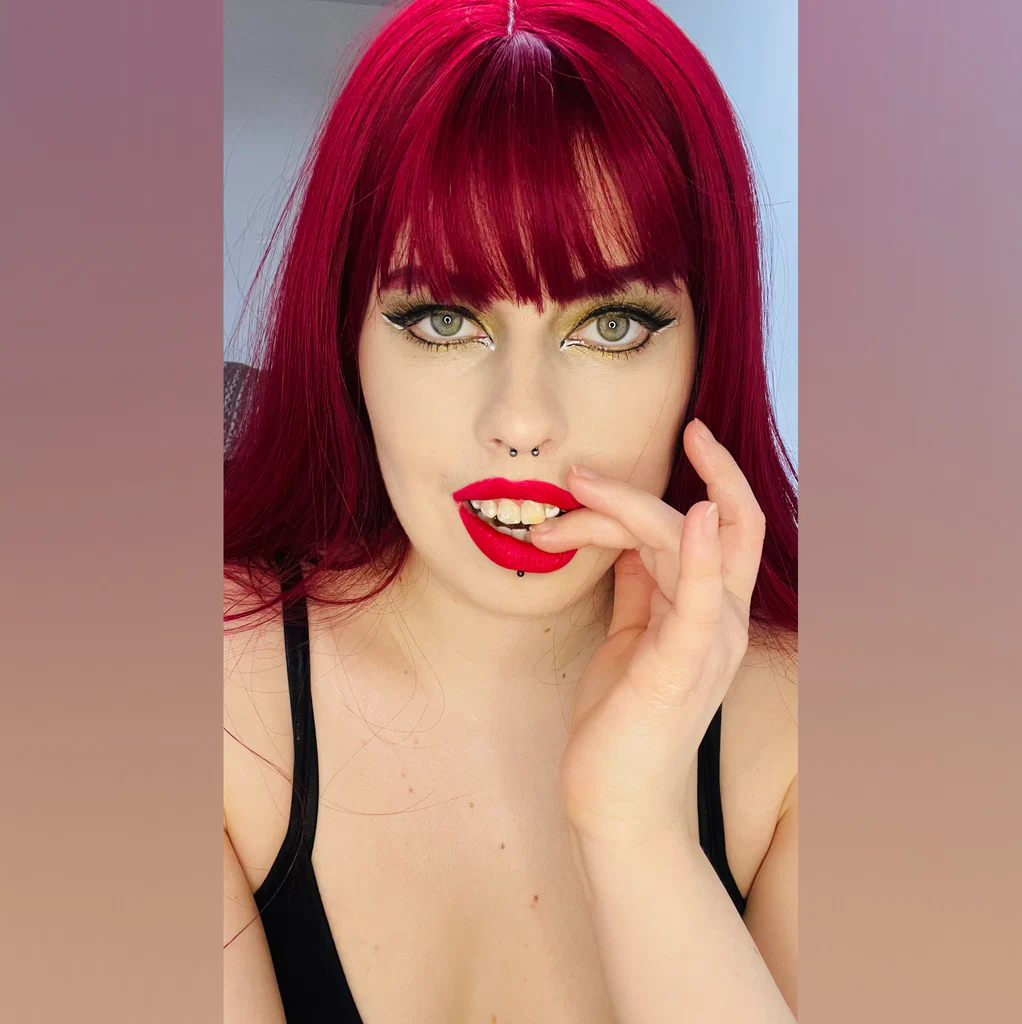 Kora Elle's avatar