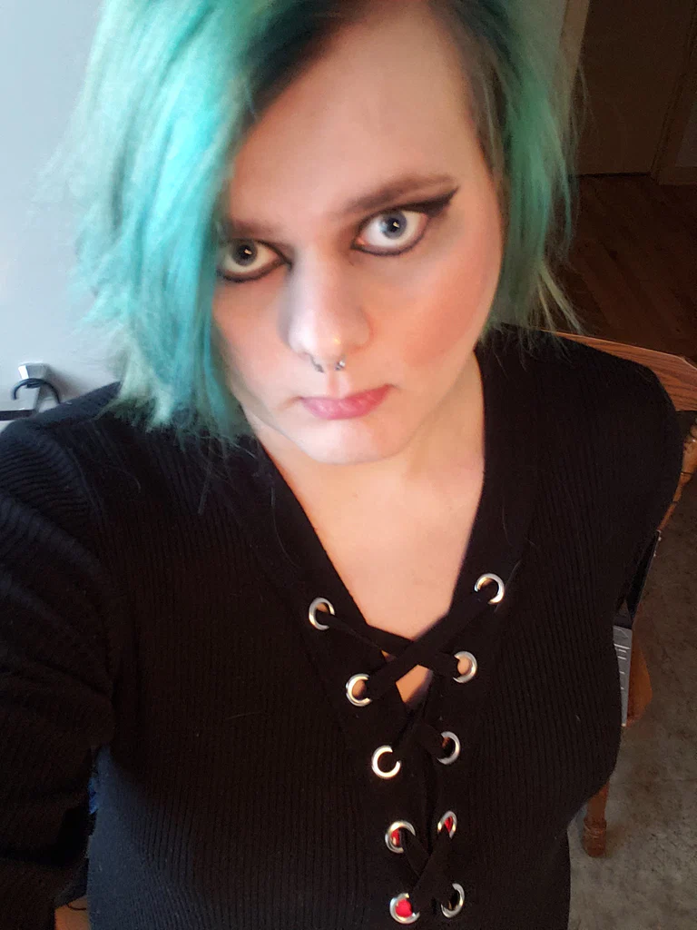 Lexi damnation's avatar